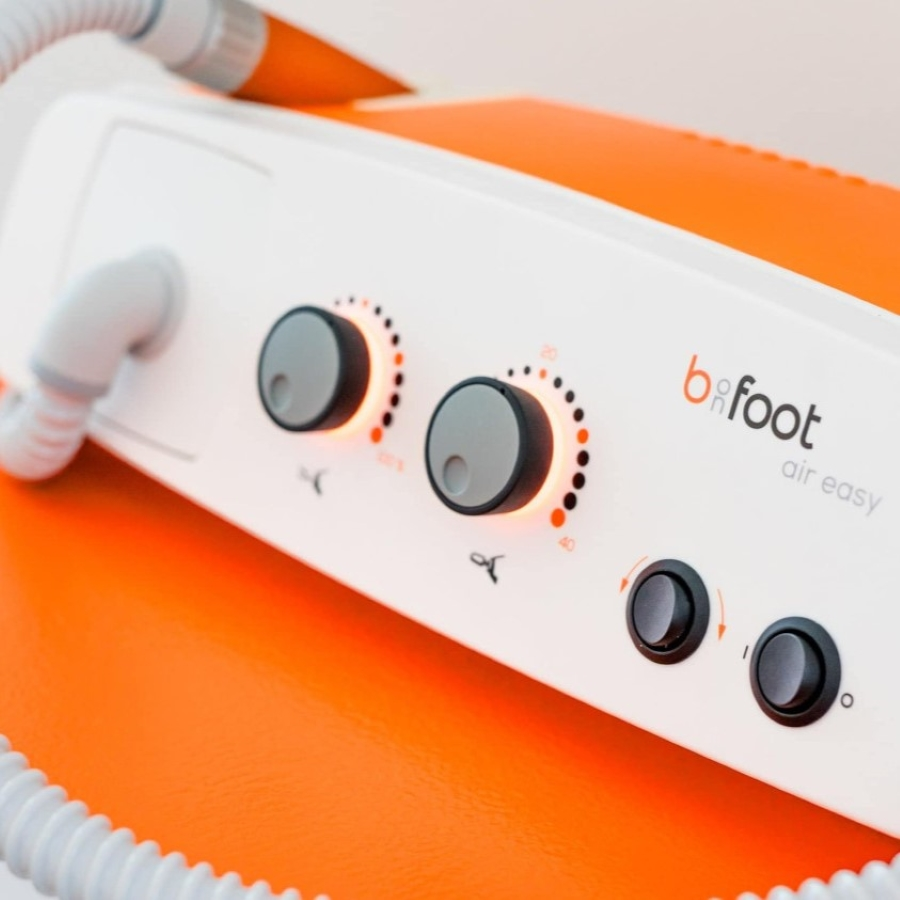 B-ON-FOOT AIR EASY MIKROMOTOR SA USISAVAČEM NARANČASTO BIJELI